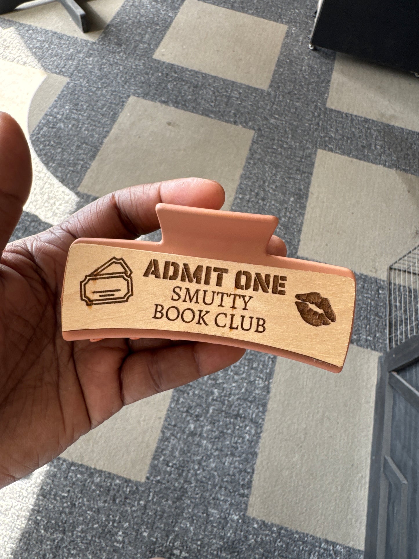 Smutty book club 4 inch claw clip