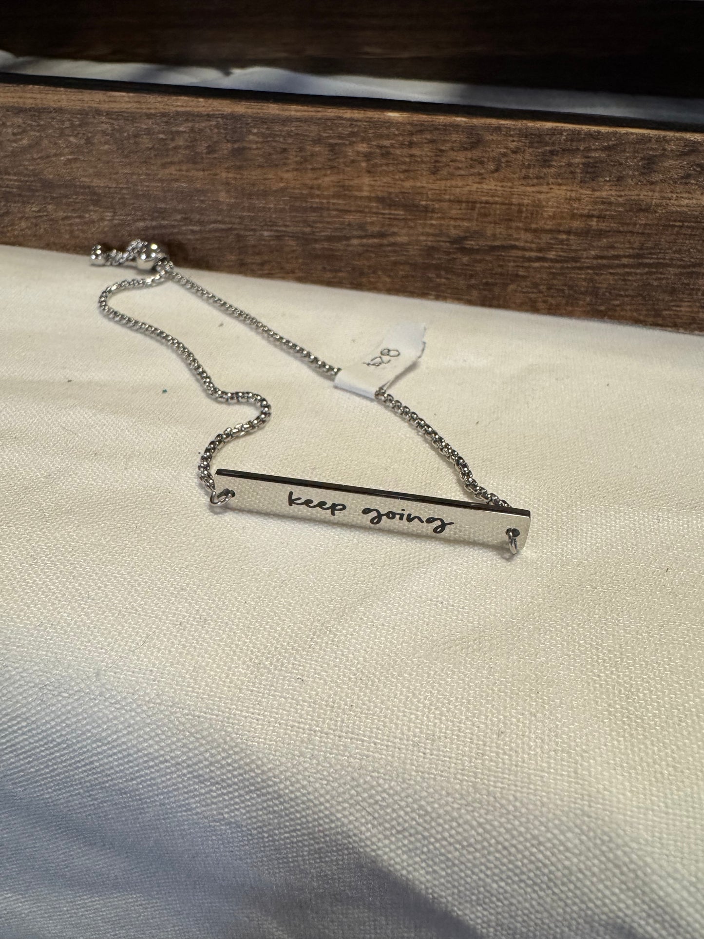 Keep going adjustable bracelet