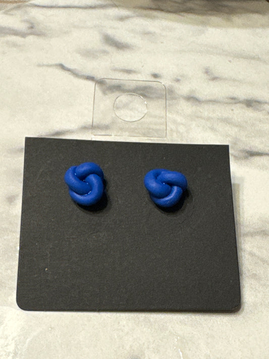 “Knottie” clay earrings