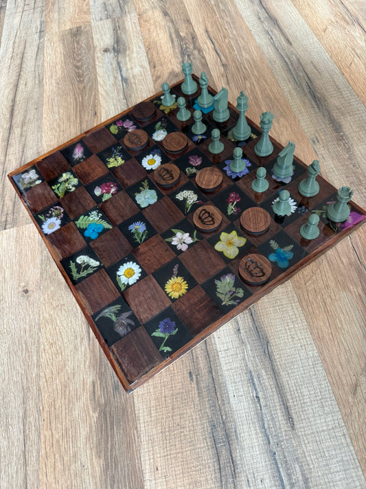 Floral chess board set