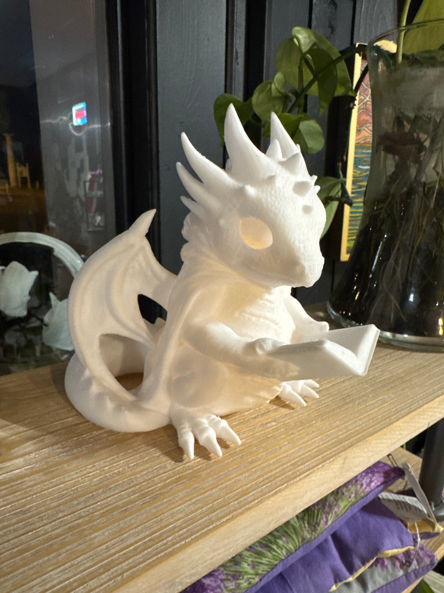 Dragon tea light