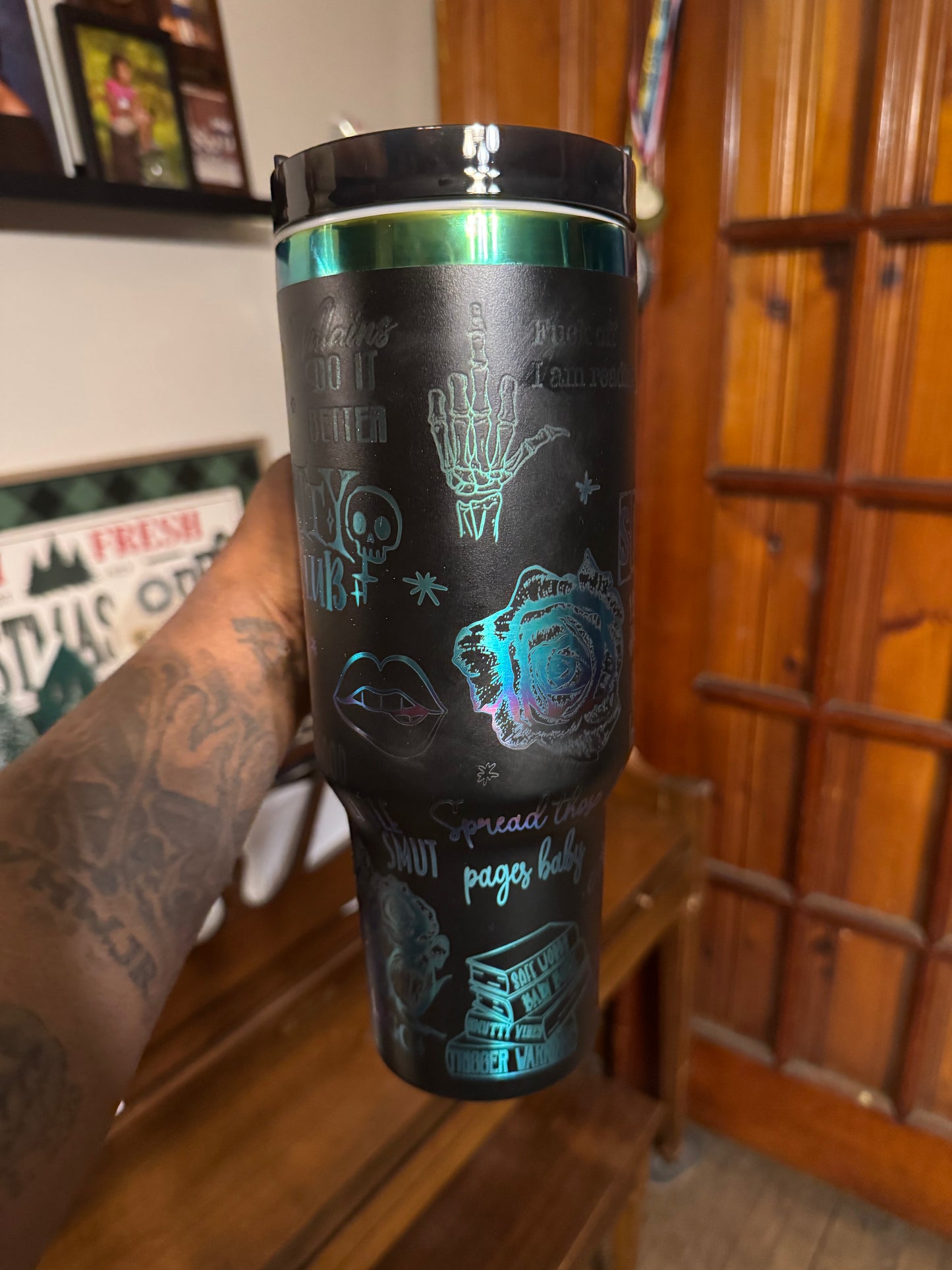 (Rainbow) SMUT lover tumbler 40 oz